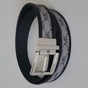 Michael Kors Gray Twist Reversible Signature Logo Print Polished Buckle Belt